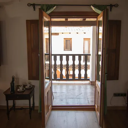 Hospedium Rural Abadia De Yuste מלון קואקוס דה יוסטה
