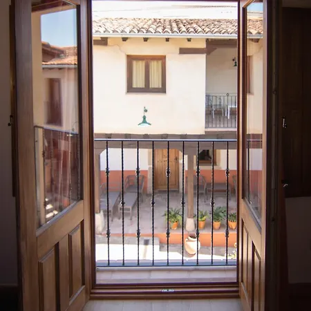 Отель Hospedium Rural Abadia De Yuste 5*