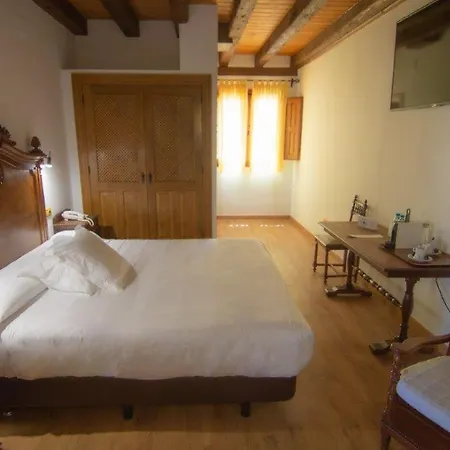 Hospedium Rural Abadia De Yuste 5*