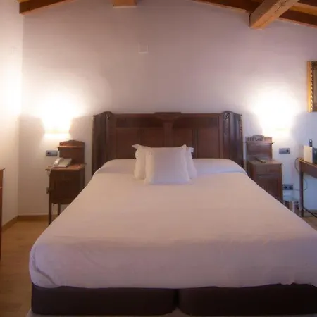 Hospedium Rural Abadia De Yuste クアコス・デ・ユステ