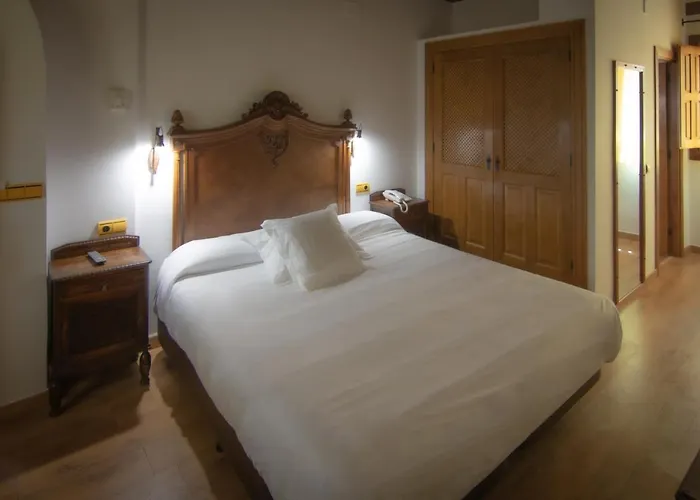 Отель Hospedium Rural Abadia De Yuste Куакос-де-Юсте