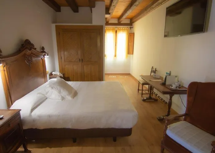 Hospedium Rural Abadía De Yuste 5*