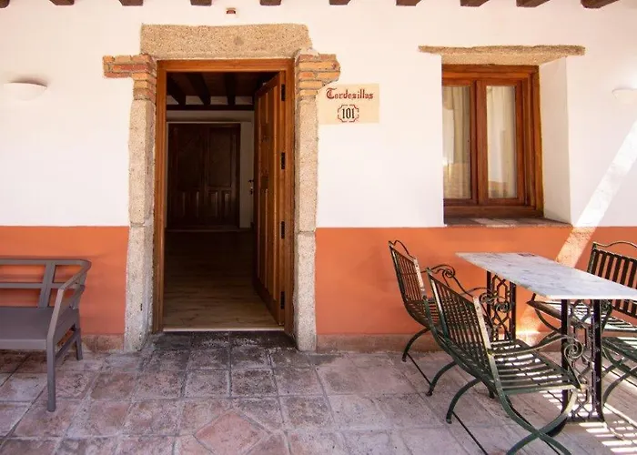 Отель Hospedium Rural Abadia De Yuste