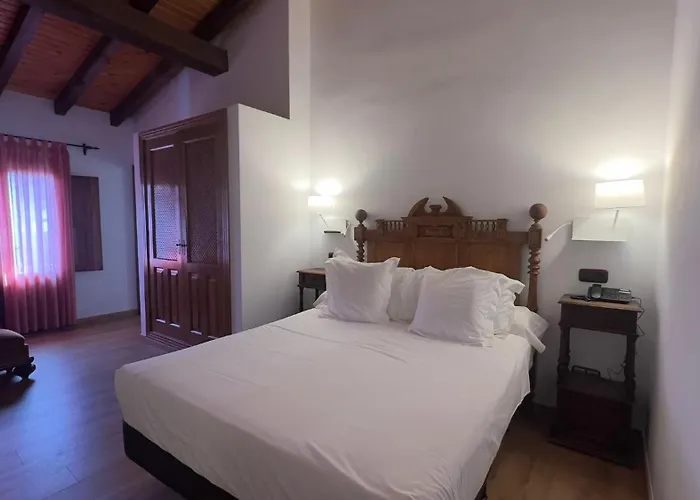 Отель Hospedium Rural Abadia De Yuste 5*
