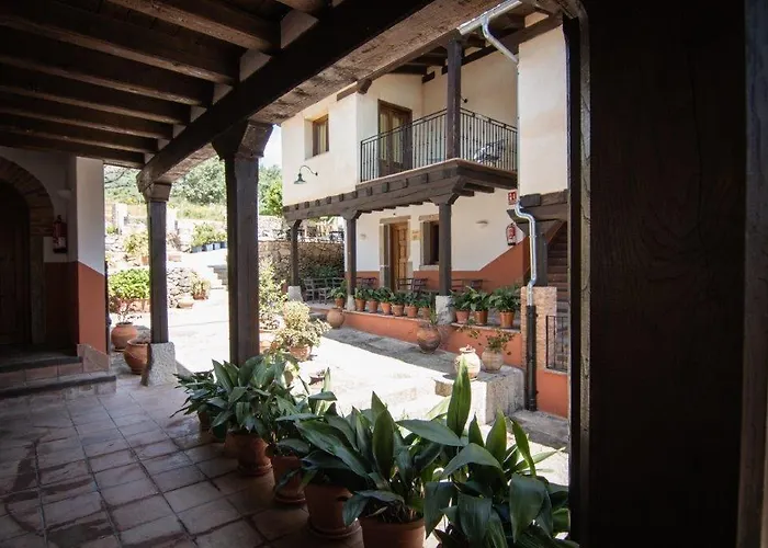 Hospedium Rural Abadía De Yuste 5*