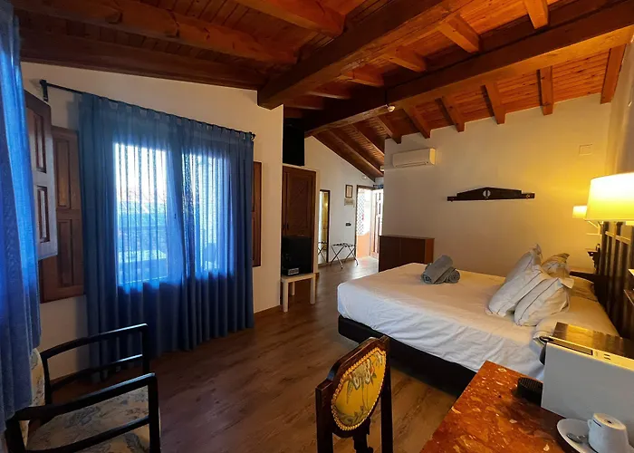 Отель Hospedium Rural Abadia De Yuste Куакос-де-Юсте